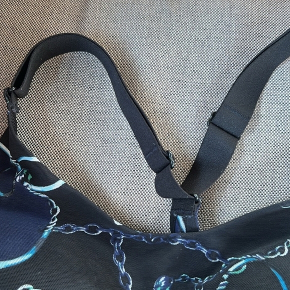 Victoria’s Secret Victoria Sport Incredible Lightweight Medium Support Size 32C - Picture 3 of 7